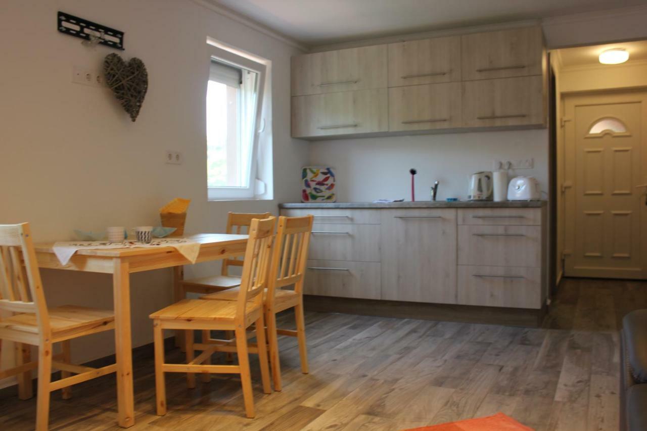 Magnolia Apartman Apartment Siofok Luaran gambar