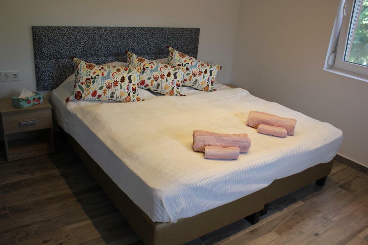Magnolia Apartman Apartment Siofok Luaran gambar
